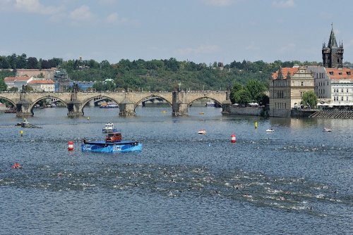 Hasiči na Ford CHALLENGE-PRAGUE triatlonu 6  